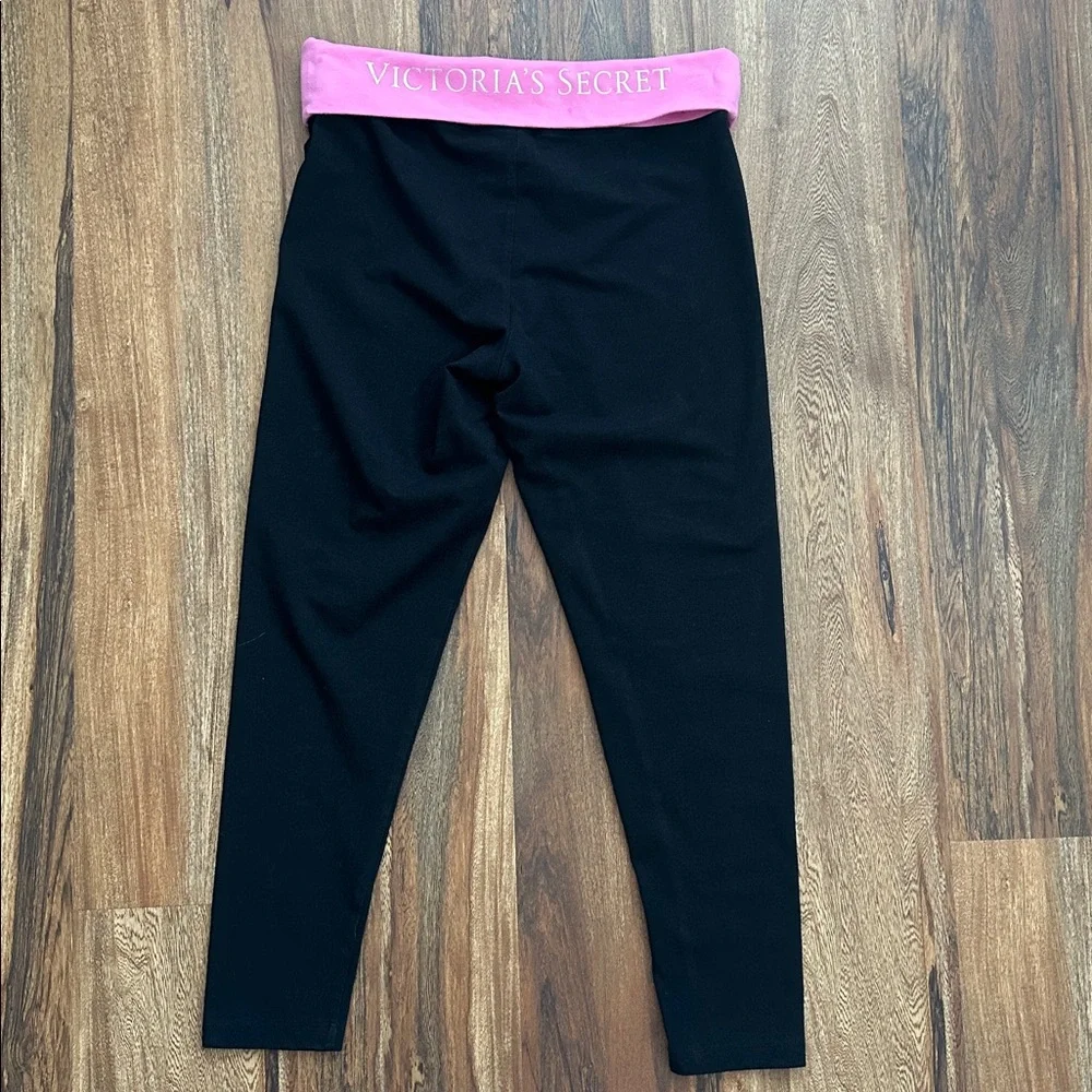 Victoria’s Secret Y2K Fold Over Cropped Leggings Size Medium Black and Pink - Picture 1 of 5